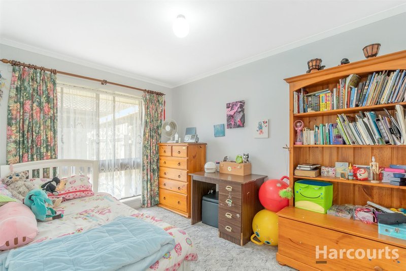 Photo - 3 Phelps Court, Newborough VIC 3825 - Image 5