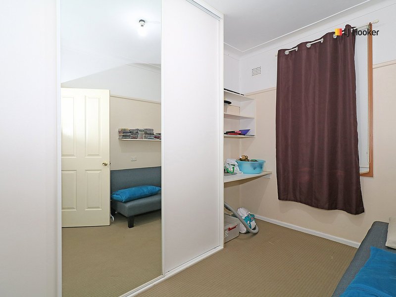 Photo - 3 Phillip Avenue, Mount Austin NSW 2650 - Image 6