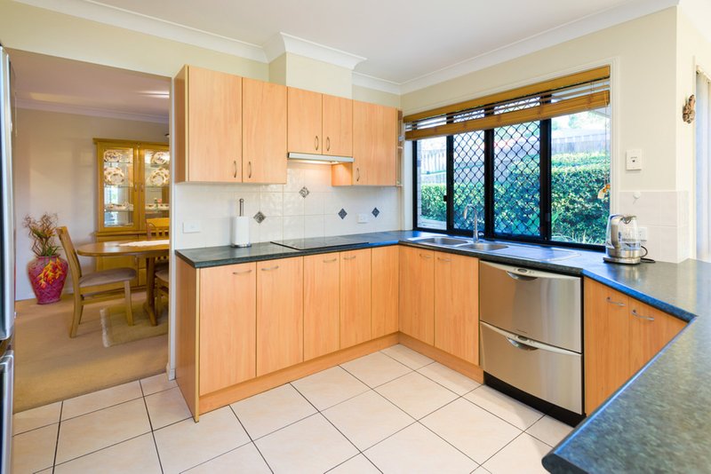 Photo - 3 Picardie Close, Mansfield QLD 4122 - Image 9