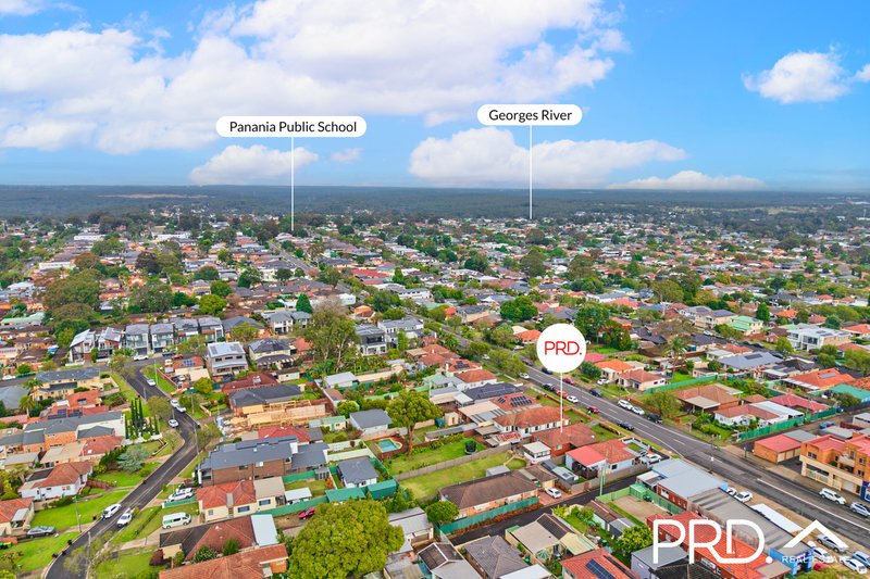 Photo - 3 Picnic Point Road, Panania NSW 2213 - Image 13