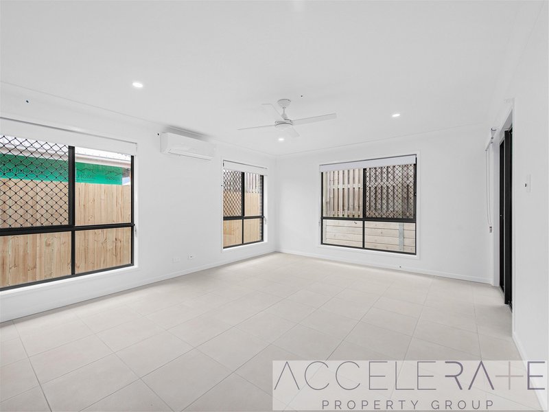 Photo - 3 Pierro Place, Logan Reserve QLD 4133 - Image 3