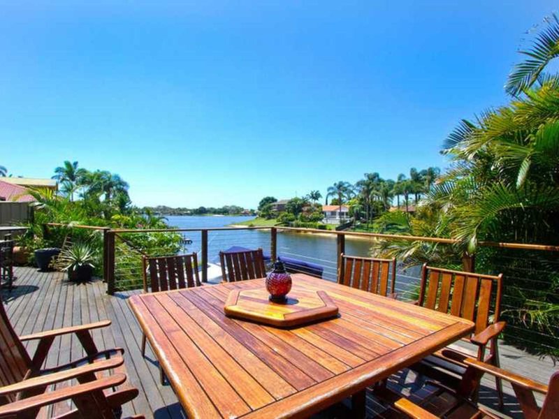 Photo - 3 Pilot Court, Mermaid Waters QLD 4218 - Image 3