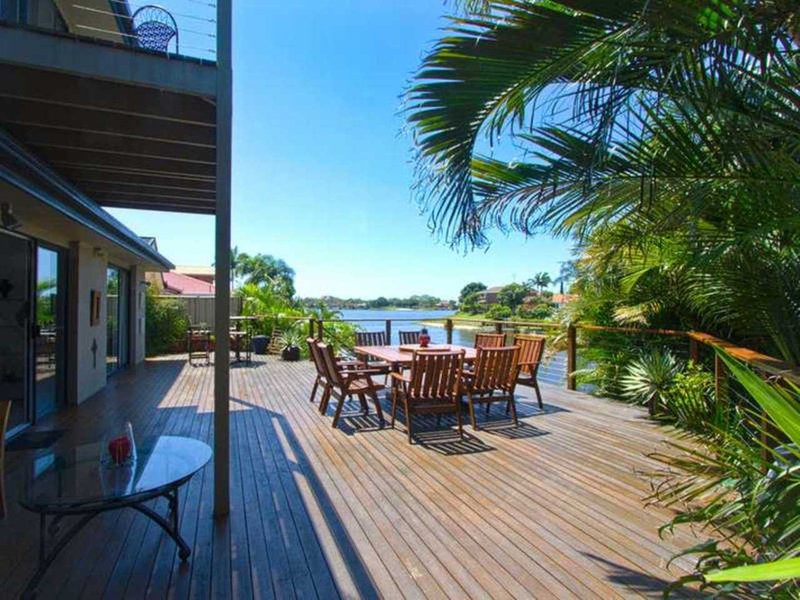 Photo - 3 Pilot Court, Mermaid Waters QLD 4218 - Image 4