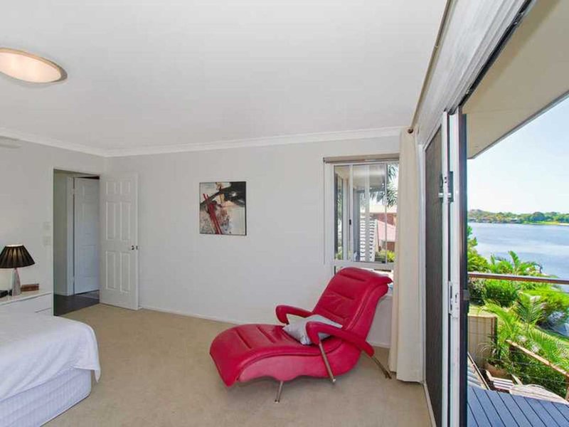 Photo - 3 Pilot Court, Mermaid Waters QLD 4218 - Image 8