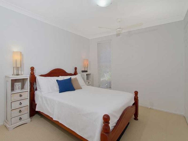 Photo - 3 Pilot Court, Mermaid Waters QLD 4218 - Image 16