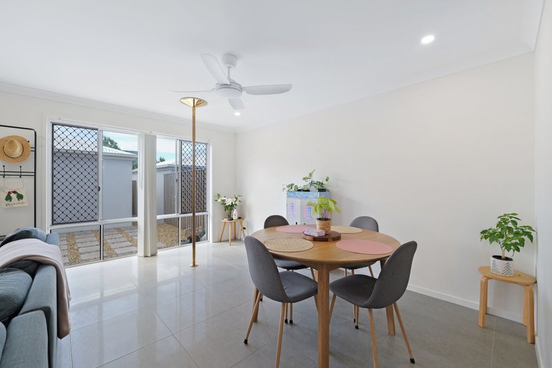 Photo - 3 Pineapple Parkway, Strathpine QLD 4500 - Image 12