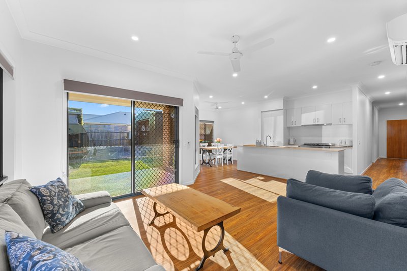 Photo - 3 Pineapple Place, Glass House Mountains QLD 4518 - Image 2