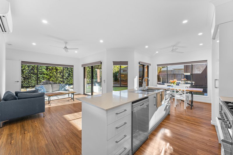 Photo - 3 Pineapple Place, Glass House Mountains QLD 4518 - Image 3