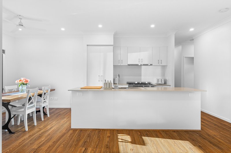 Photo - 3 Pineapple Place, Glass House Mountains QLD 4518 - Image 5