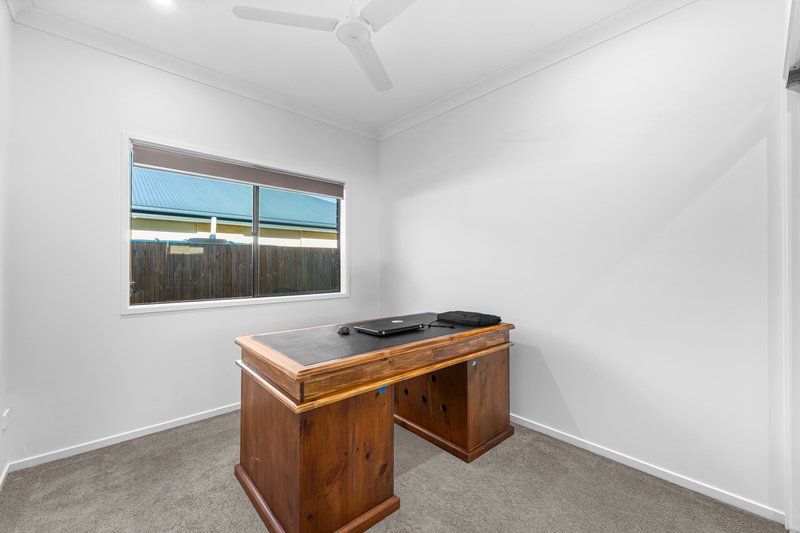 Photo - 3 Pineapple Place, Glass House Mountains QLD 4518 - Image 11