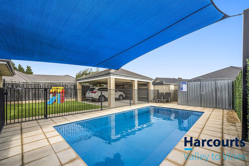 Photo - 3 Pineroo Terrace, Ellenbrook WA 6069 - Image 28