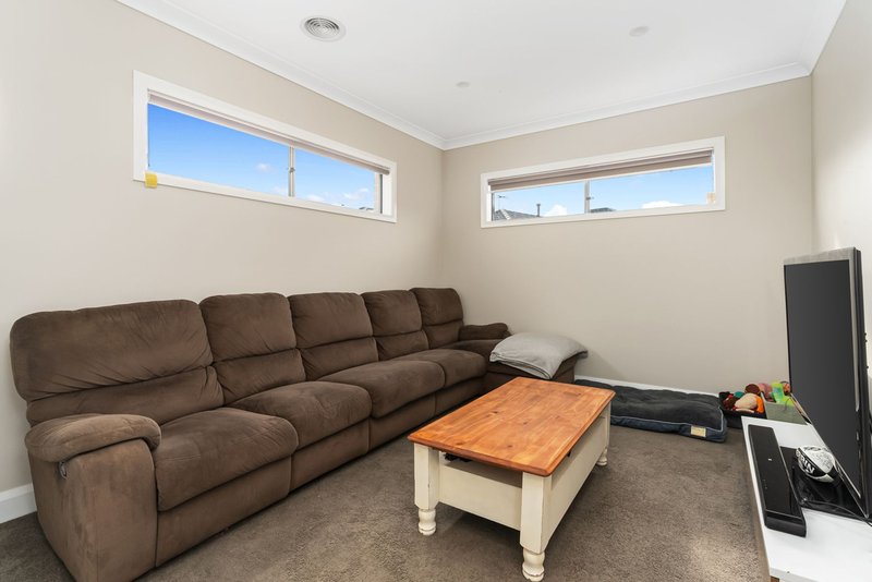 Photo - 3 Pinnacle Point Road, Bacchus Marsh VIC 3340 - Image 5