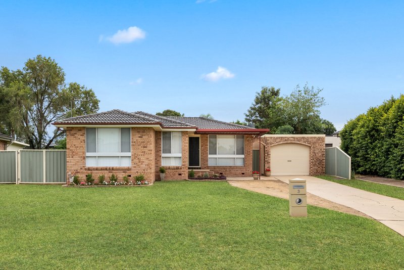 3 Pioneer Grove, Werrington Downs NSW 2747