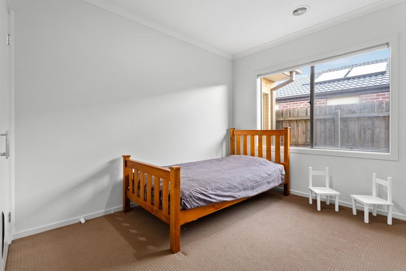 Photo - 3 Pipit Close, Pakenham VIC 3810 - Image 6