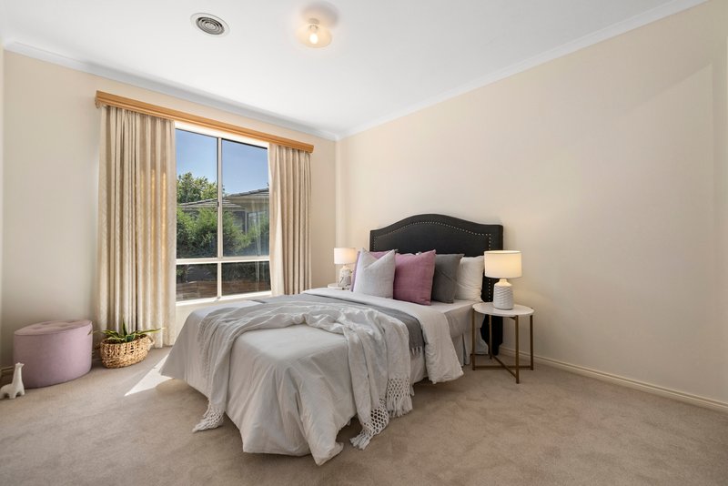 Photo - 3 Plaza Court, Wantirna South VIC 3152 - Image 11