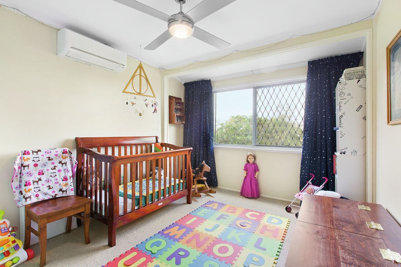 Photo - 3 Plucks Road, Arana Hills QLD 4054 - Image 7