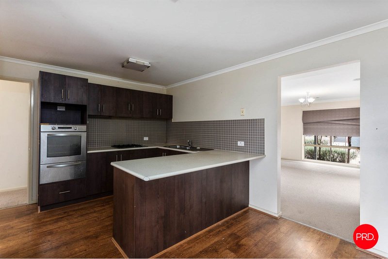 Photo - 3 Poorinda Crescent, Kangaroo Flat VIC 3555 - Image 2