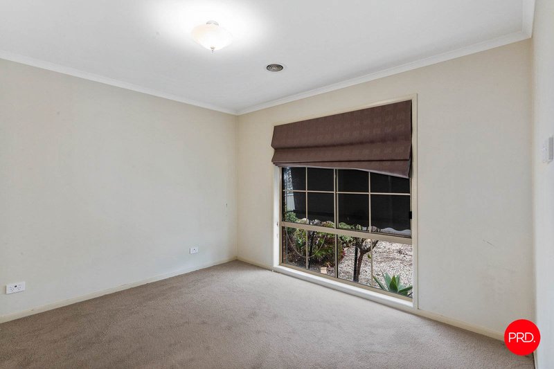 Photo - 3 Poorinda Crescent, Kangaroo Flat VIC 3555 - Image 6