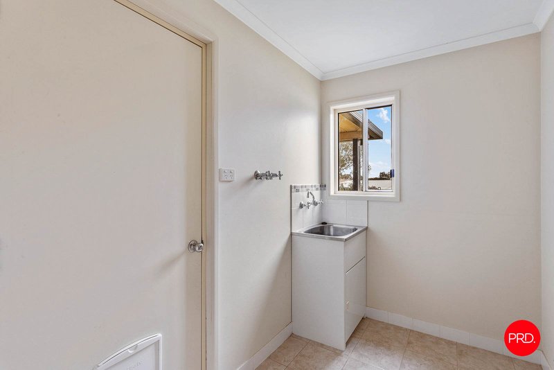 Photo - 3 Poorinda Crescent, Kangaroo Flat VIC 3555 - Image 11