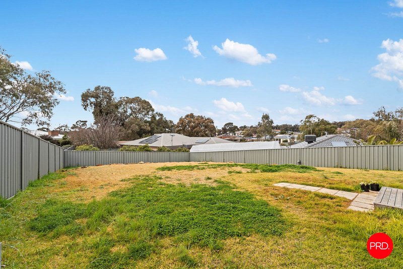 Photo - 3 Poorinda Crescent, Kangaroo Flat VIC 3555 - Image 12