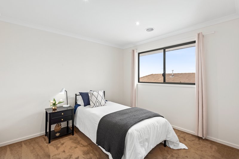 Photo - 3 Port Deakin Street, St Leonards VIC 3223 - Image 11