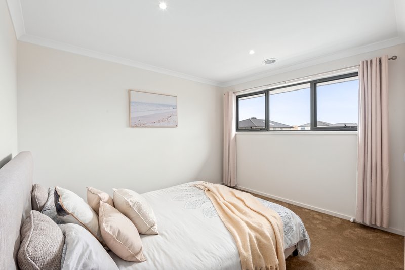 Photo - 3 Port Deakin Street, St Leonards VIC 3223 - Image 12