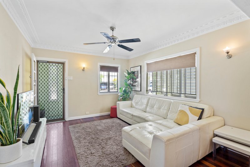 Photo - 3 Portsdown Street, Salisbury QLD 4107 - Image 3