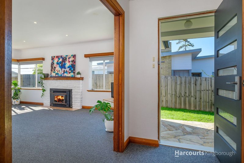 Photo - 3 Powell Road, Blackmans Bay TAS 7052 - Image 7