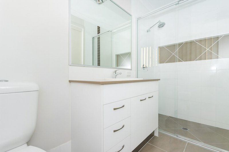 Photo - 3 Premier Place, Narangba QLD 4504 - Image 6