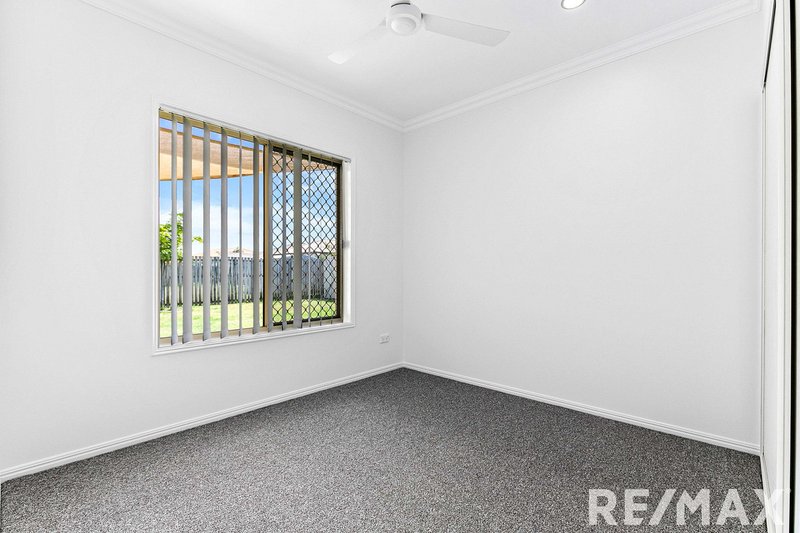 Photo - 3 Protector Way, Eli Waters QLD 4655 - Image 7