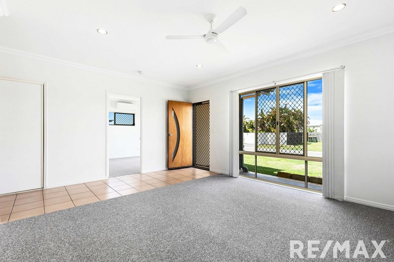 Photo - 3 Protector Way, Eli Waters QLD 4655 - Image 12