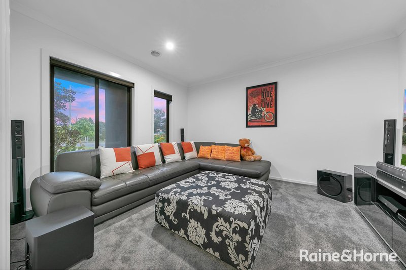 Photo - 3 Pymble Terrace, Truganina VIC 3029 - Image 7