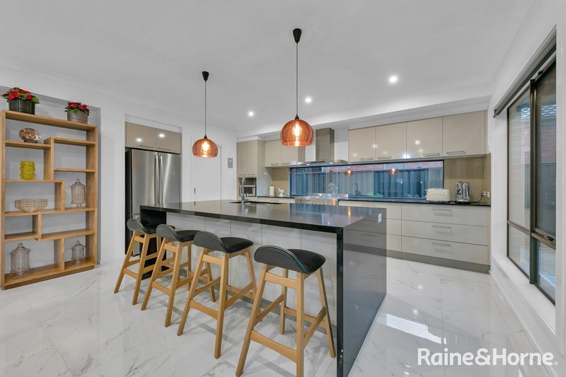 Photo - 3 Pymble Terrace, Truganina VIC 3029 - Image 8