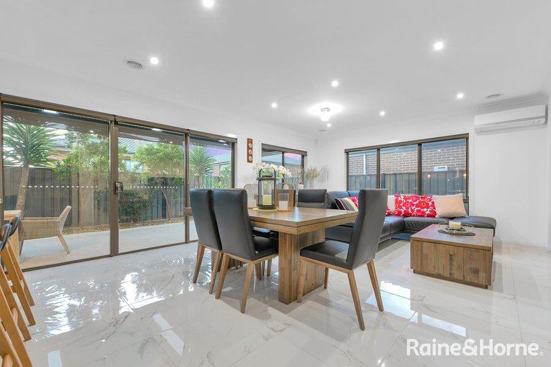 Photo - 3 Pymble Terrace, Truganina VIC 3029 - Image 12