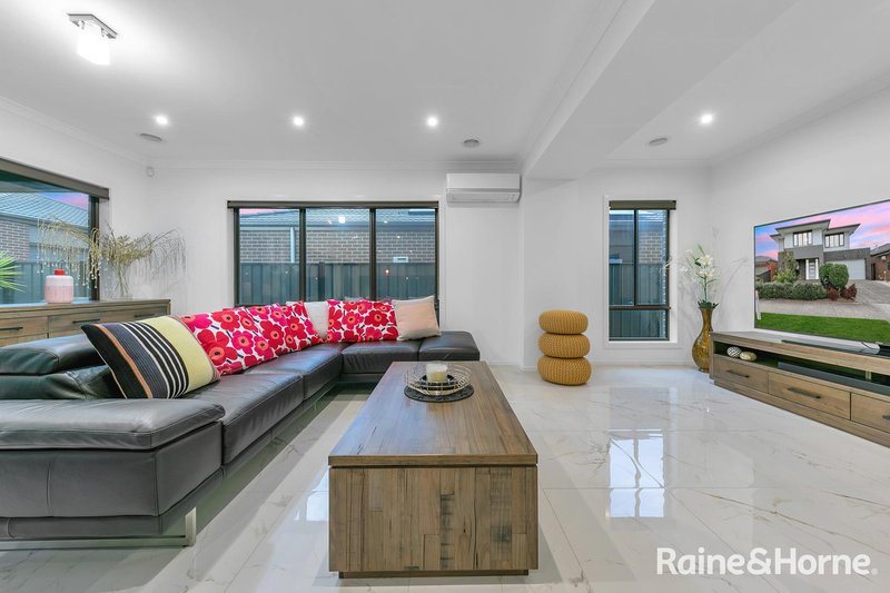 Photo - 3 Pymble Terrace, Truganina VIC 3029 - Image 15