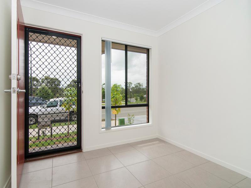 Photo - 3 Quail Court, Redbank Plains QLD 4301 - Image 2