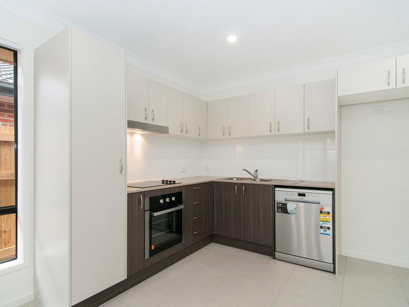 Photo - 3 Quail Court, Redbank Plains QLD 4301 - Image 5