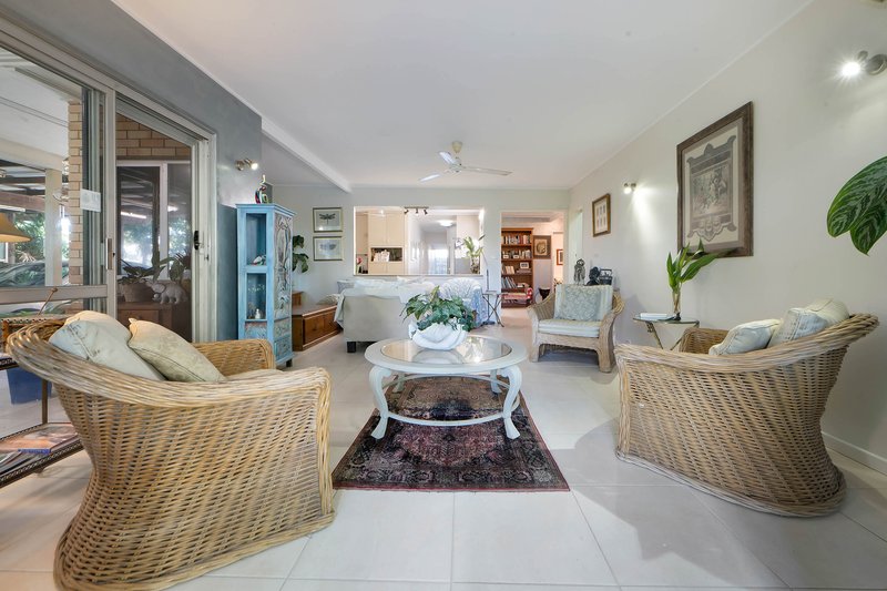 Photo - 3 Quail Street, Slade Point QLD 4740 - Image 11