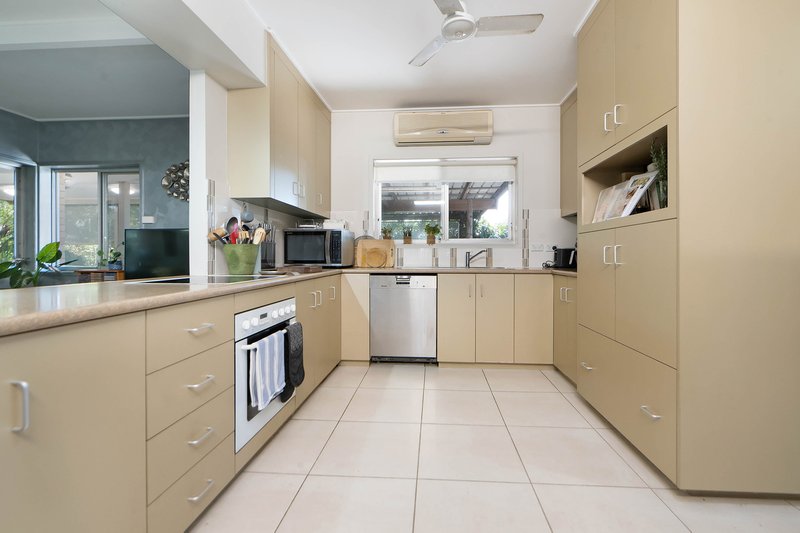 Photo - 3 Quail Street, Slade Point QLD 4740 - Image 15