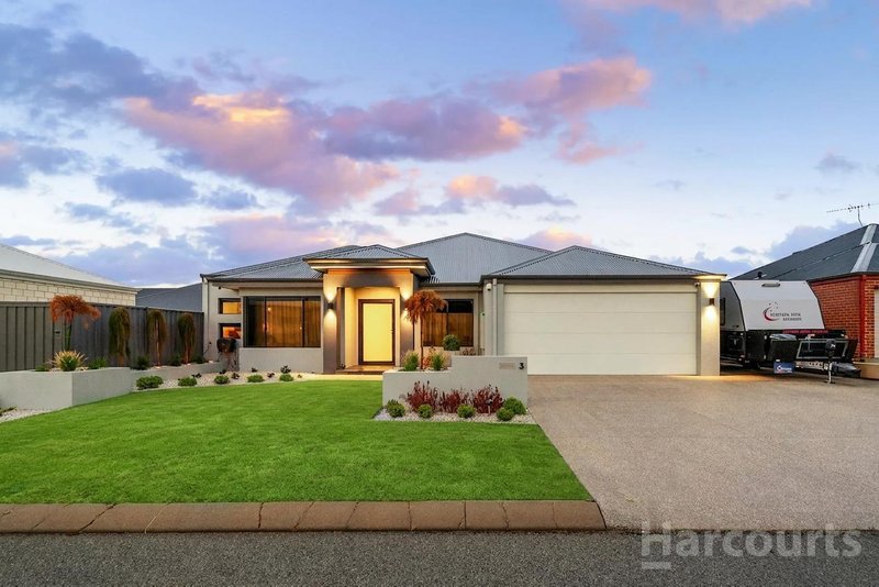 Photo - 3 Quandong Parkway, Halls Head WA 6210 - Image 1