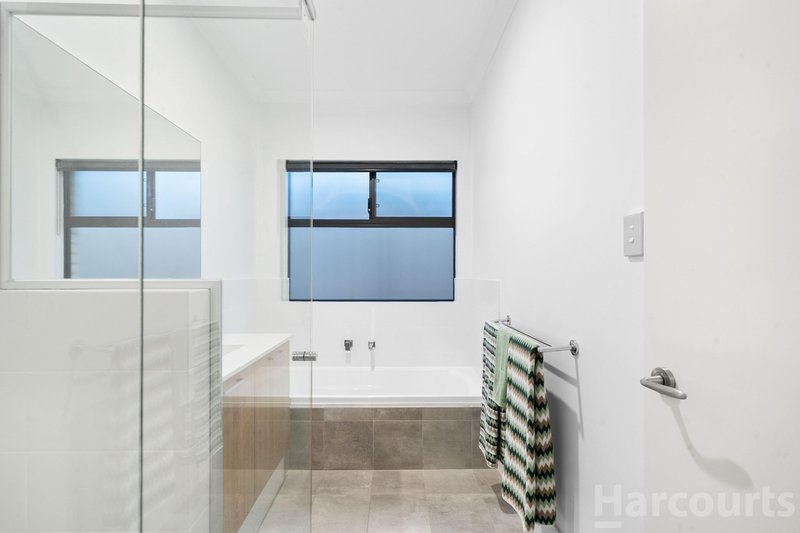 Photo - 3 Quandong Parkway, Halls Head WA 6210 - Image 18