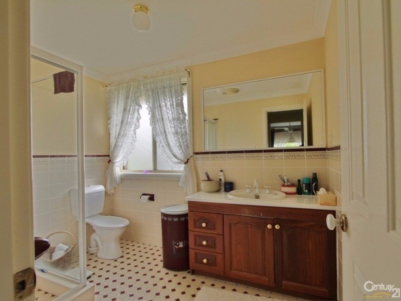 Photo - 3 Queens View Crescent, Lawson NSW 2783 - Image 10