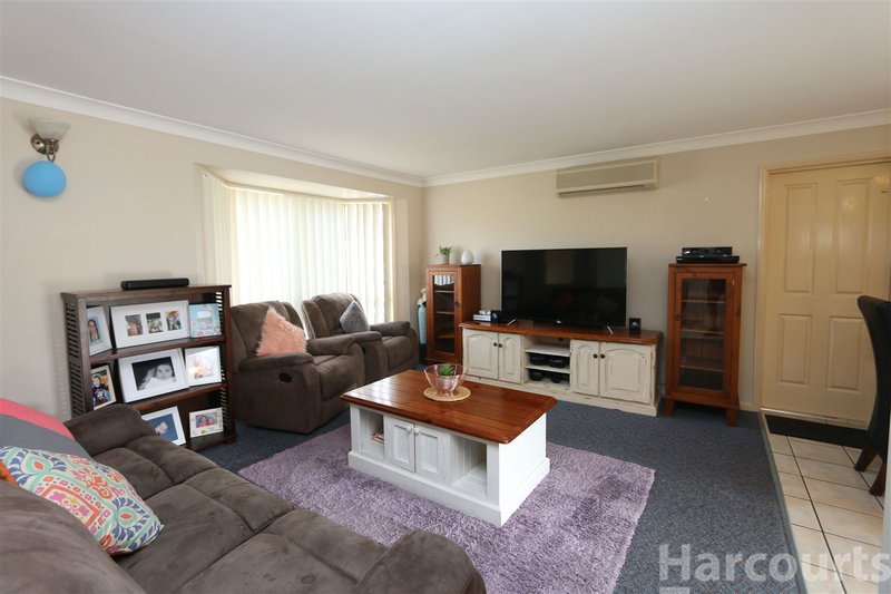 Photo - 3 Queenscliff Court, Sandstone Point QLD 4511 - Image 4