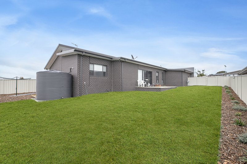 Photo - 3 Quiberon Way, Goulburn NSW 2580 - Image 14