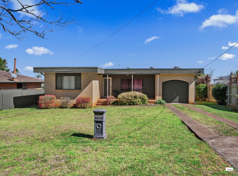 Photo - 3 Raftery Street, Centenary Heights QLD 4350 - Image 1