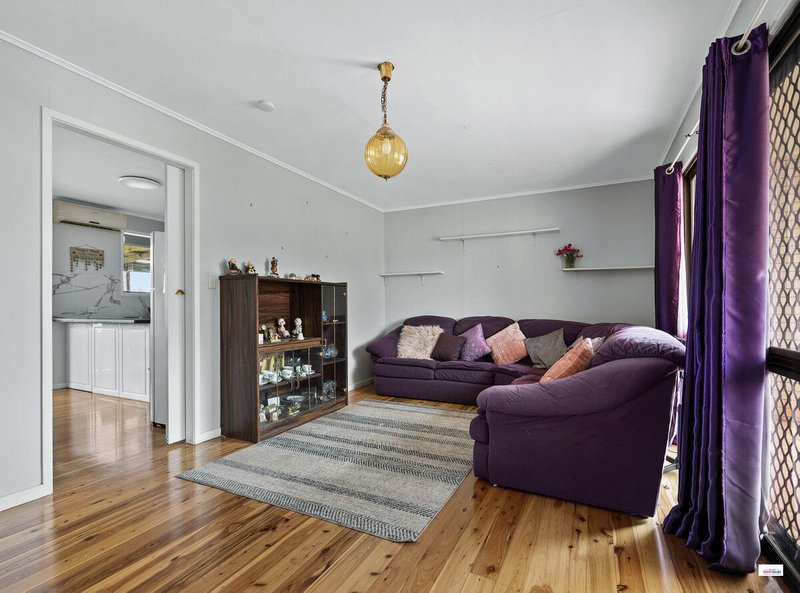 Photo - 3 Raftery Street, Centenary Heights QLD 4350 - Image 6