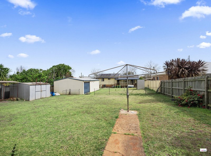 Photo - 3 Raftery Street, Centenary Heights QLD 4350 - Image 14