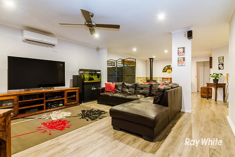 Photo - 3 Raisell Road, Cranbourne West VIC 3977 - Image 6