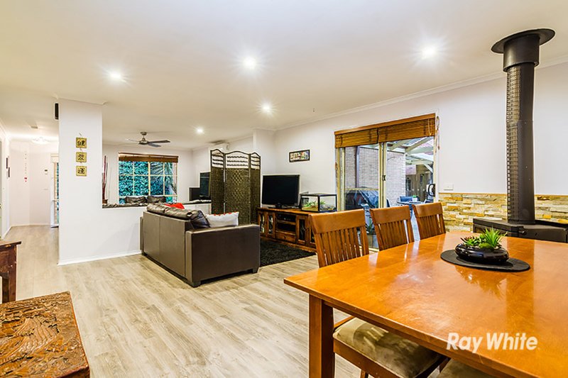 Photo - 3 Raisell Road, Cranbourne West VIC 3977 - Image 11