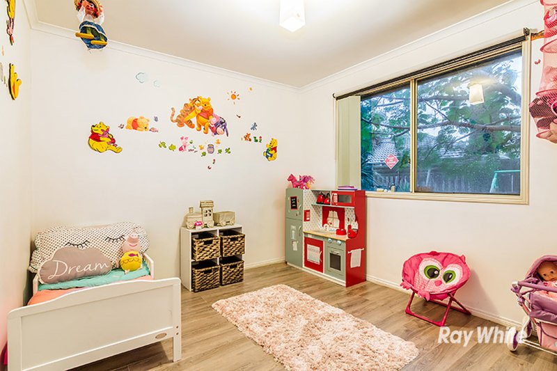 Photo - 3 Raisell Road, Cranbourne West VIC 3977 - Image 15